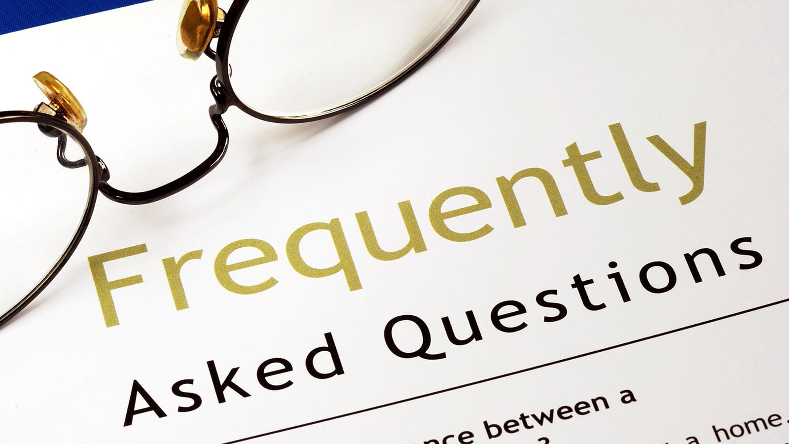 Σελίδα FAQ κάτω από γυαλιά μυωπίας