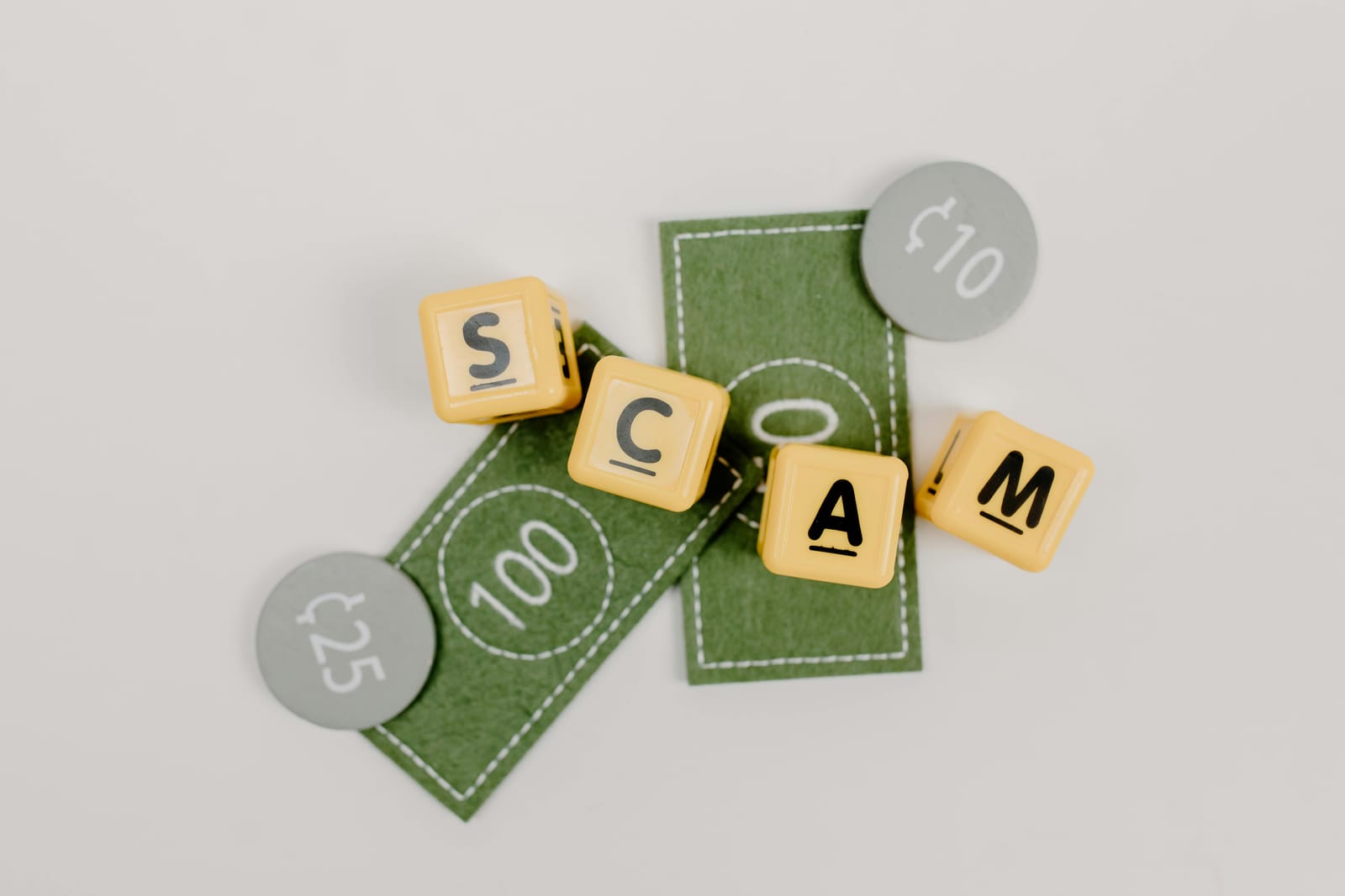 κύβοι scam χρήματα πράσινα ψεύτικα απομιμήσεις