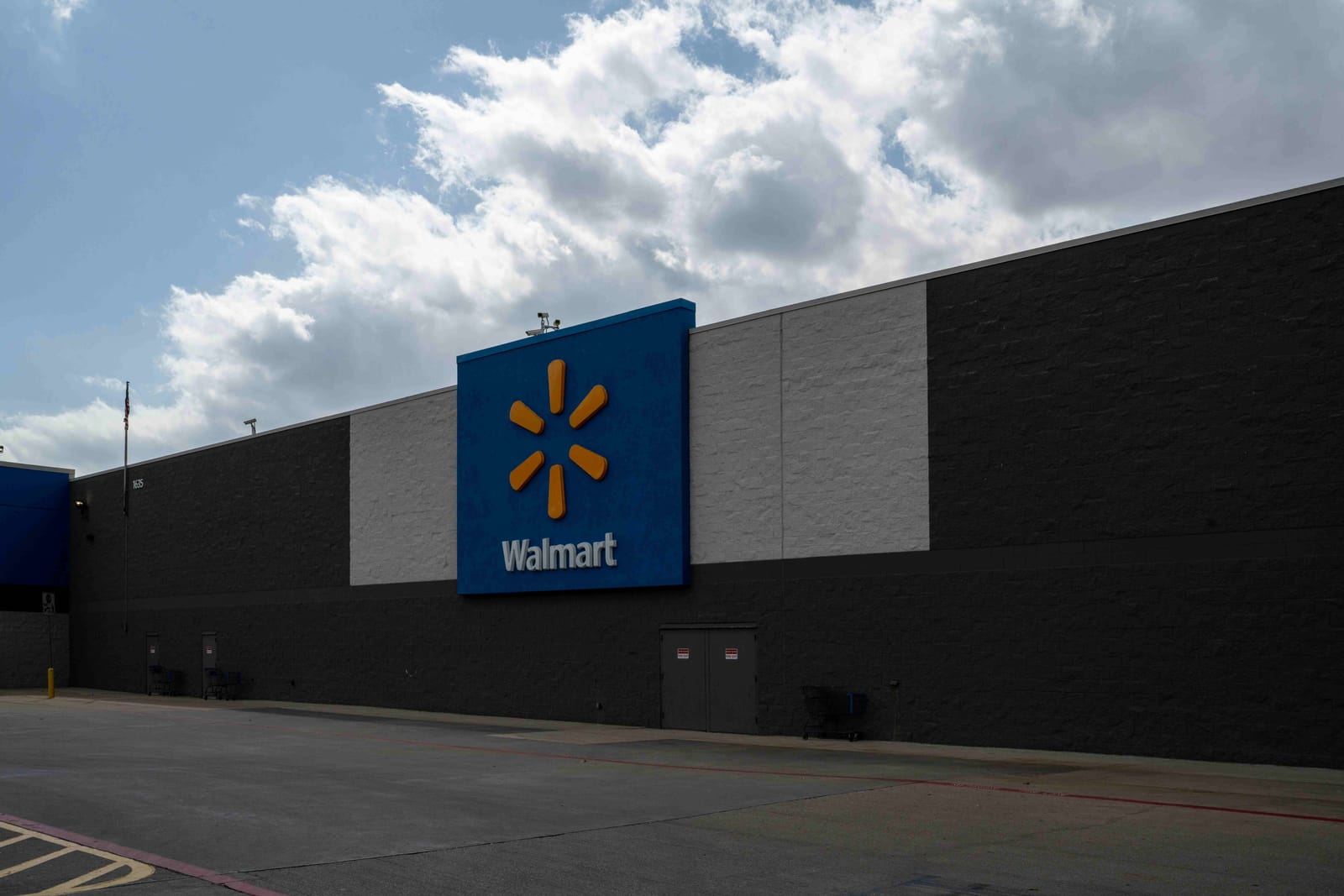 Εξωτερική όψη του Walmart