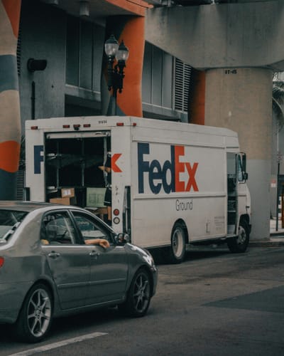 Νέα eCommerce πλατφόρμα στα σκαριά έχει η FedEx
