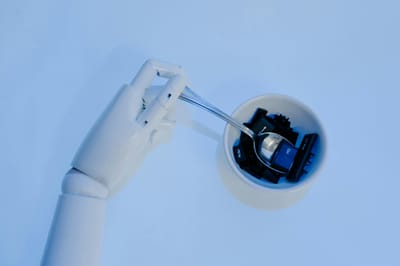 Οι τεχνολογικοί «γίγαντες» στο μικροσκόπιο της ΕΕ για τη χρήση του AI