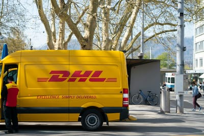 Η DHL δραστηριοποιείται στο resale με την Reflaunt