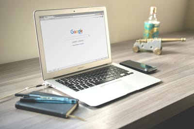 Πρόστιμο $2,7 δισ. επιβάλλει η ΕΕ στην Google για καταστολή ανταγωνισμού