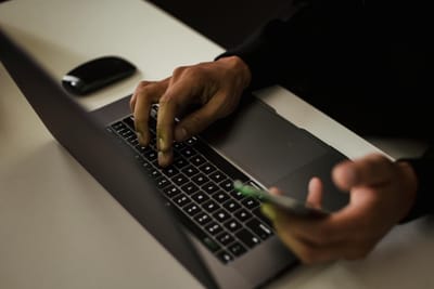 Ανησυχητικά τα στατιστικά για τους online αγοραστές που επιστρέφουν: Μόνο 1 στους 7