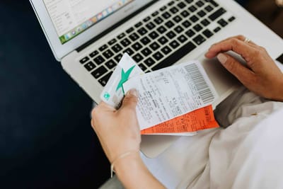 Έκρηξη στις online αγορές σε ΗΠΑ με νέα ρεκόρ πριν την Cyber Week