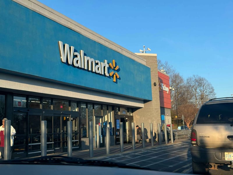 Walmart: Τα καταστήματα γίνονται το νέο «κλειδί» του omnichannel